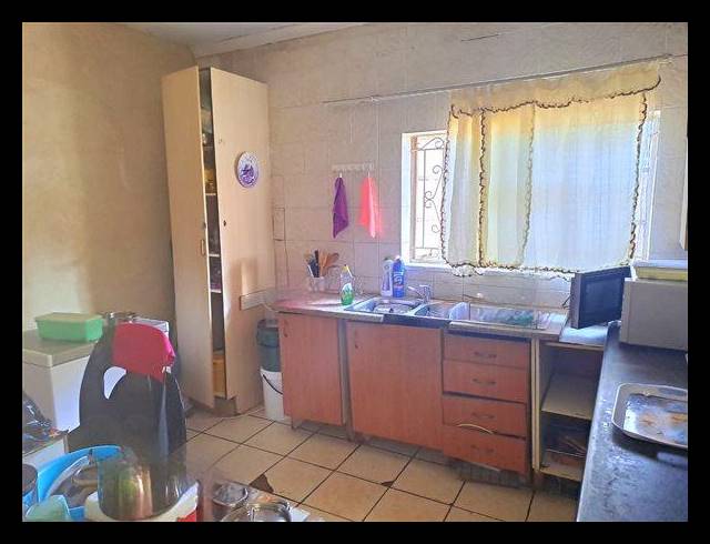 3 BEDROOM HOUSE FOR SALE IN RHODESFIELD